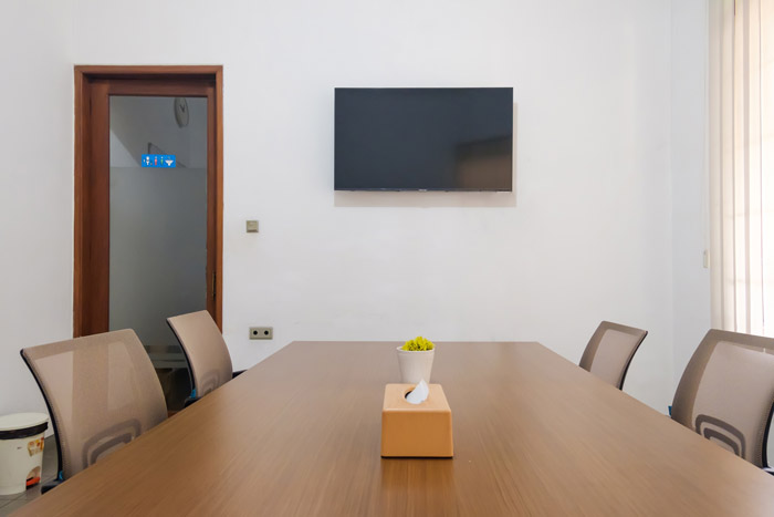 Meeting Room Photo 2