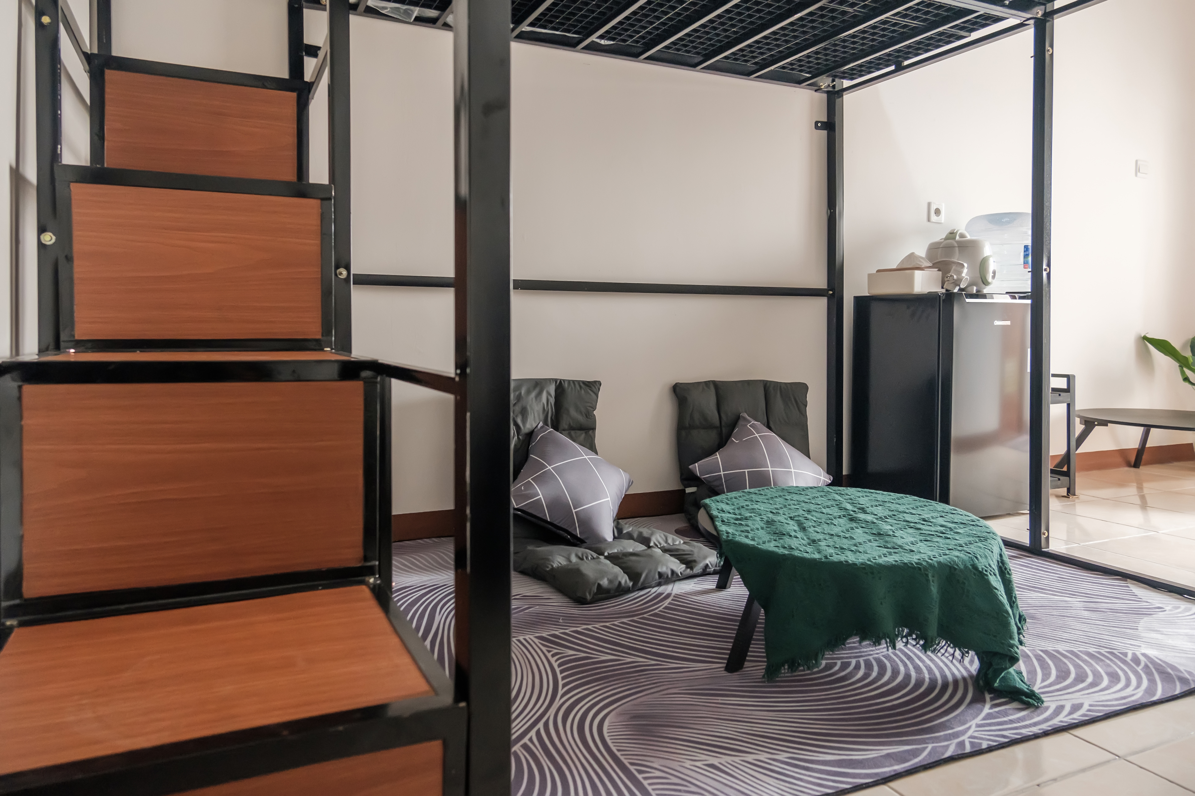 Mirea Studio P001 Photo 01