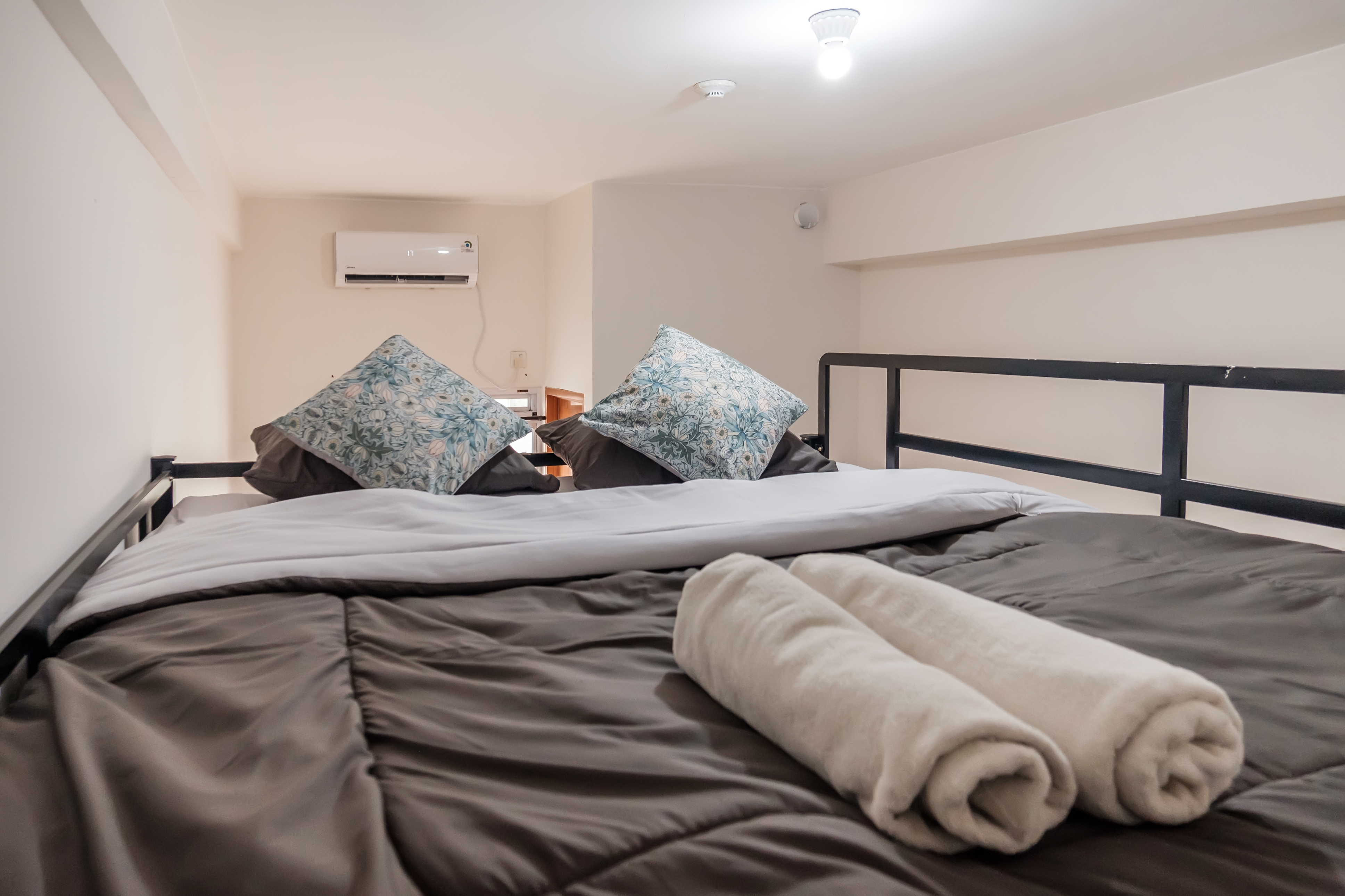 Mirea Studio P001 Photo 4